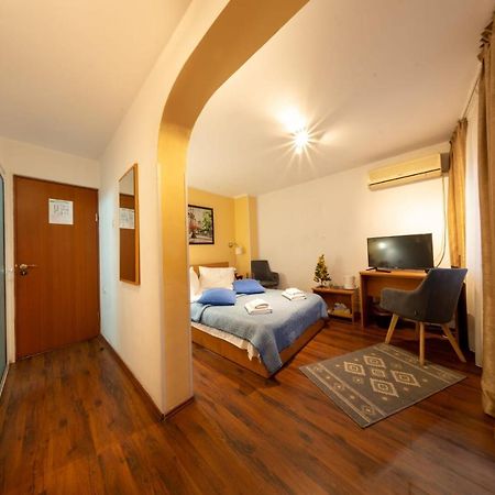 La Casa Nord Hotel Boekarest Buitenkant foto