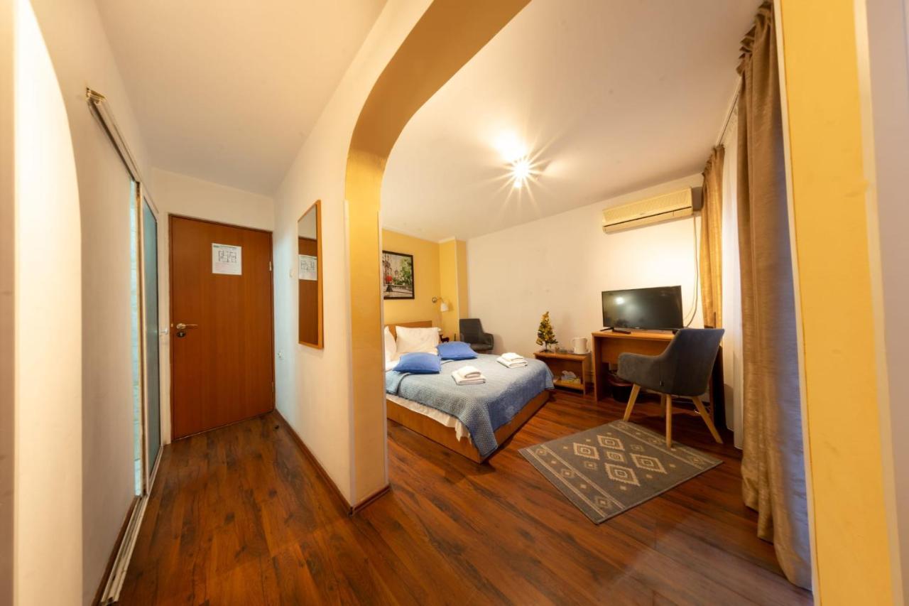 La Casa Nord Hotel Boekarest Buitenkant foto