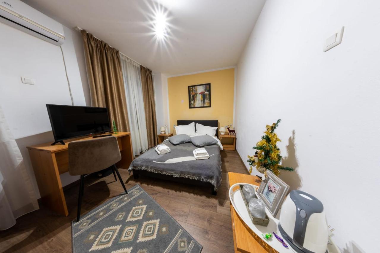 La Casa Nord Hotel Boekarest Buitenkant foto