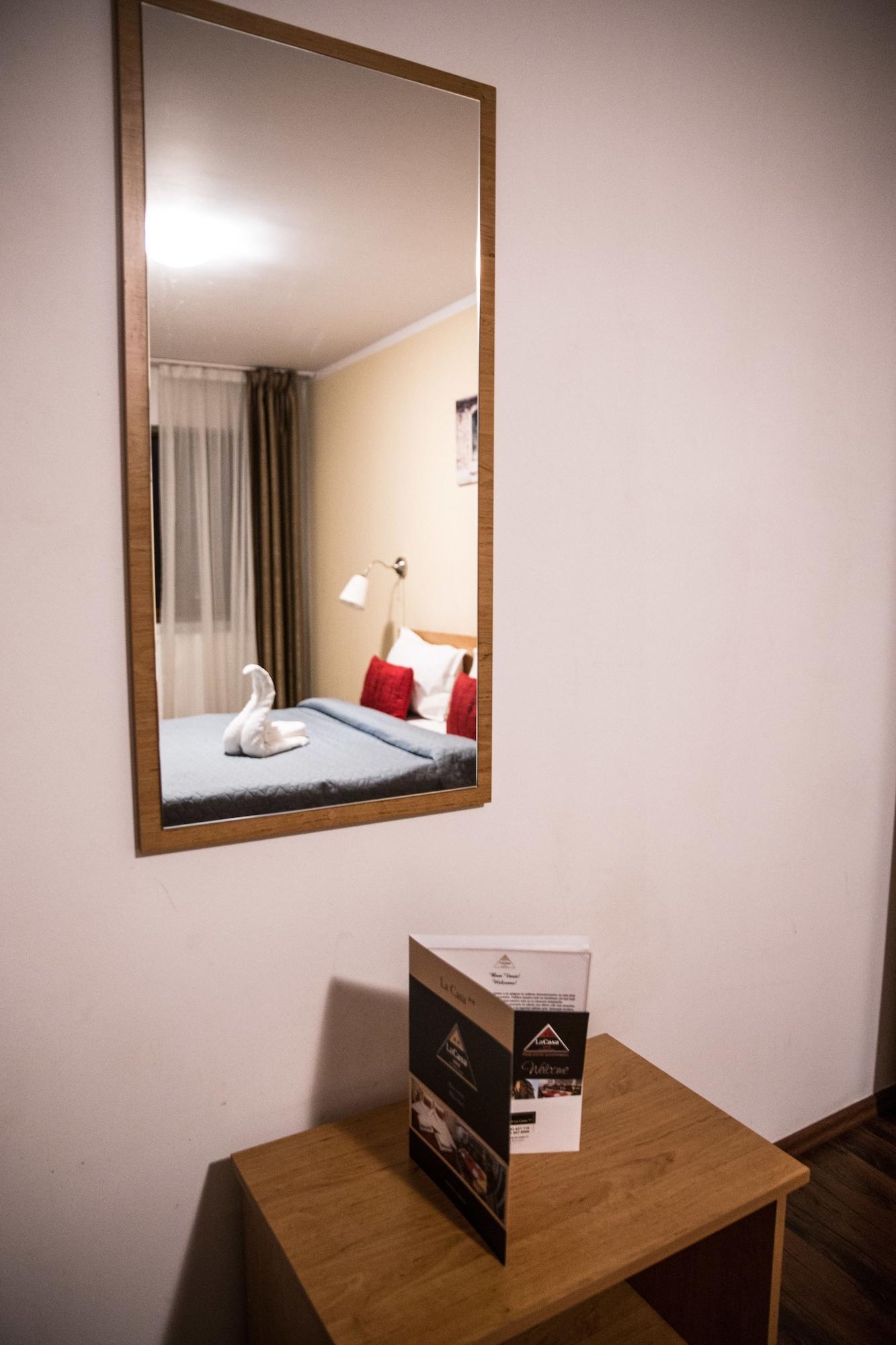 La Casa Nord Hotel Boekarest Buitenkant foto