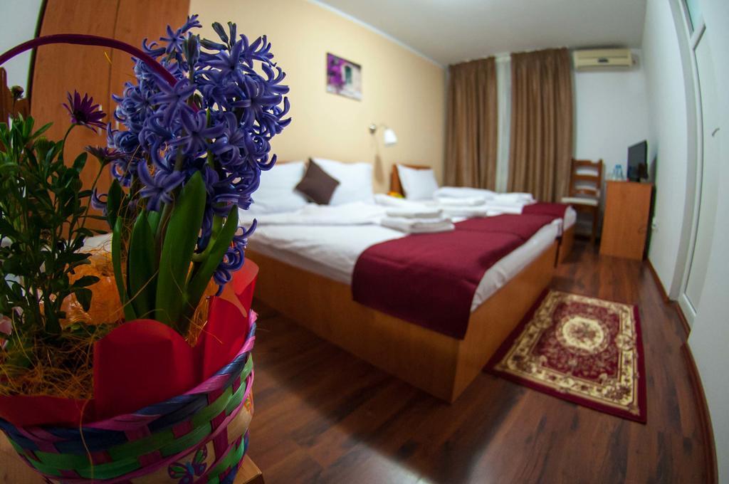 La Casa Nord Hotel Boekarest Buitenkant foto