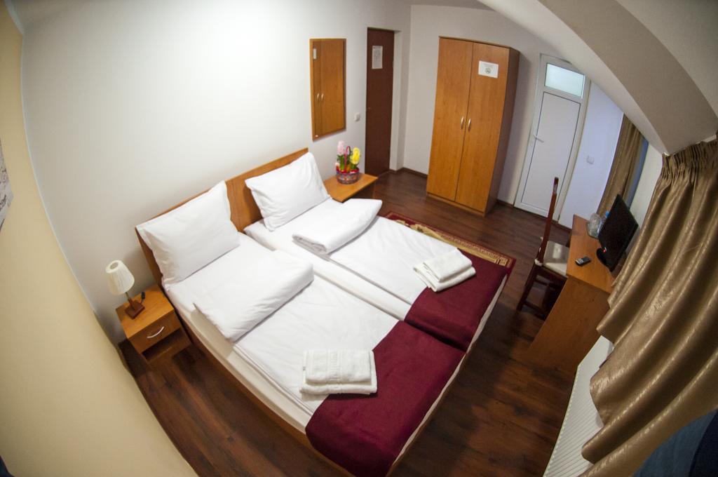 La Casa Nord Hotel Boekarest Buitenkant foto