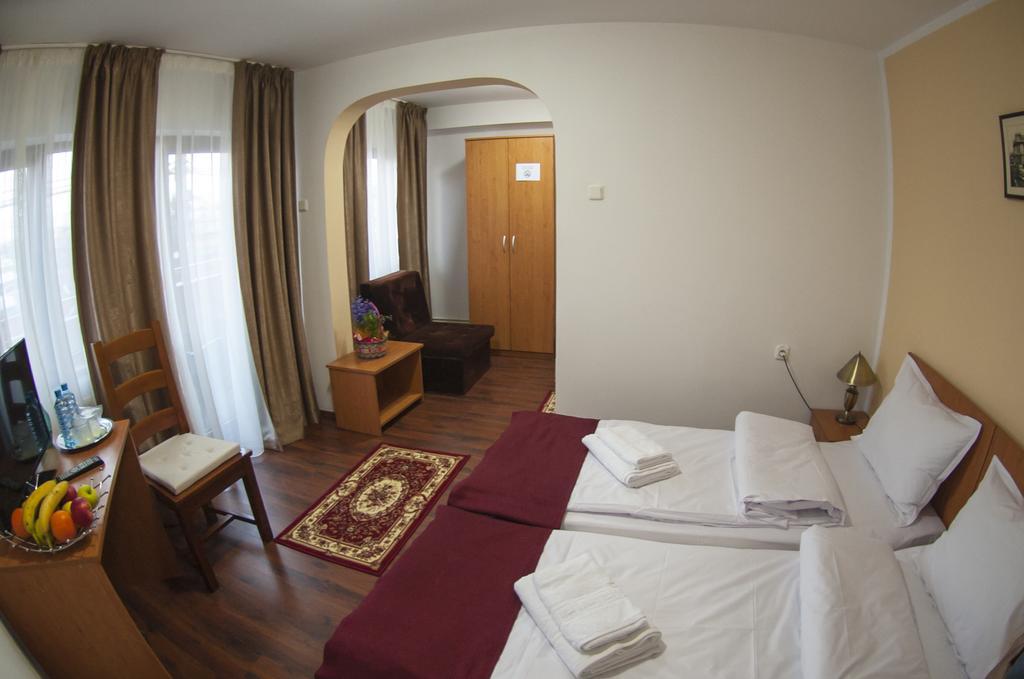 La Casa Nord Hotel Boekarest Buitenkant foto