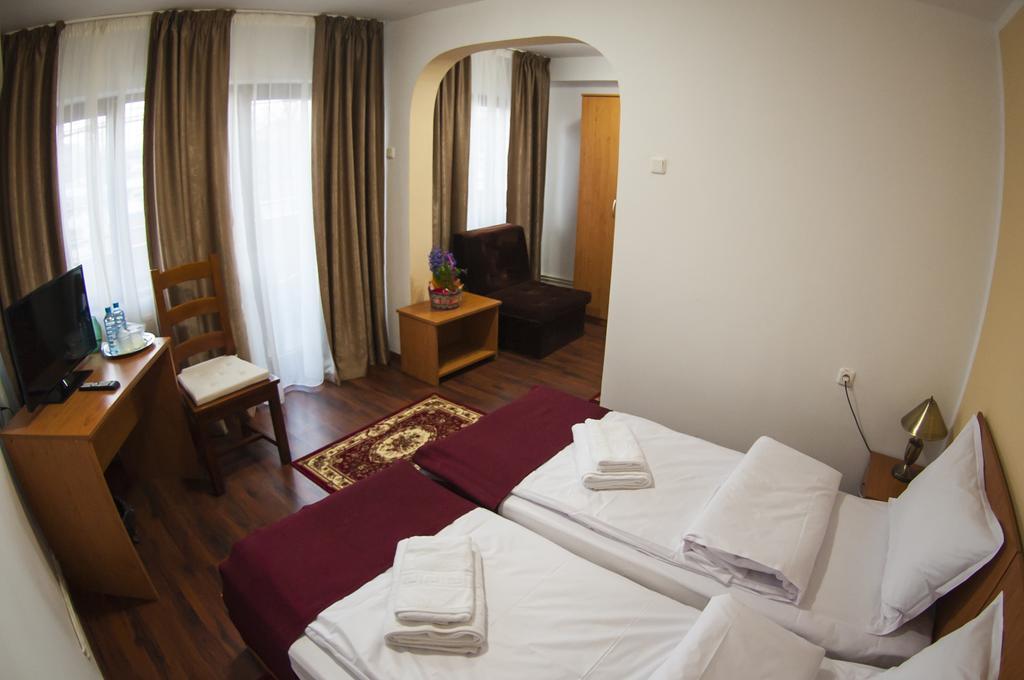 La Casa Nord Hotel Boekarest Buitenkant foto