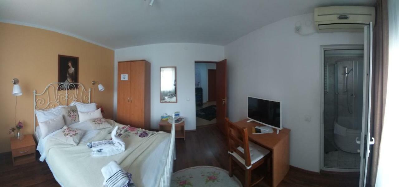 La Casa Nord Hotel Boekarest Buitenkant foto