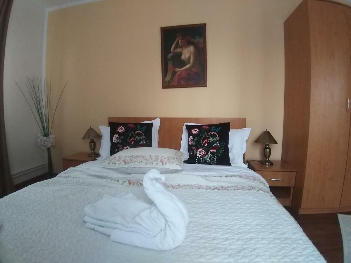 La Casa Nord Hotel Boekarest Buitenkant foto
