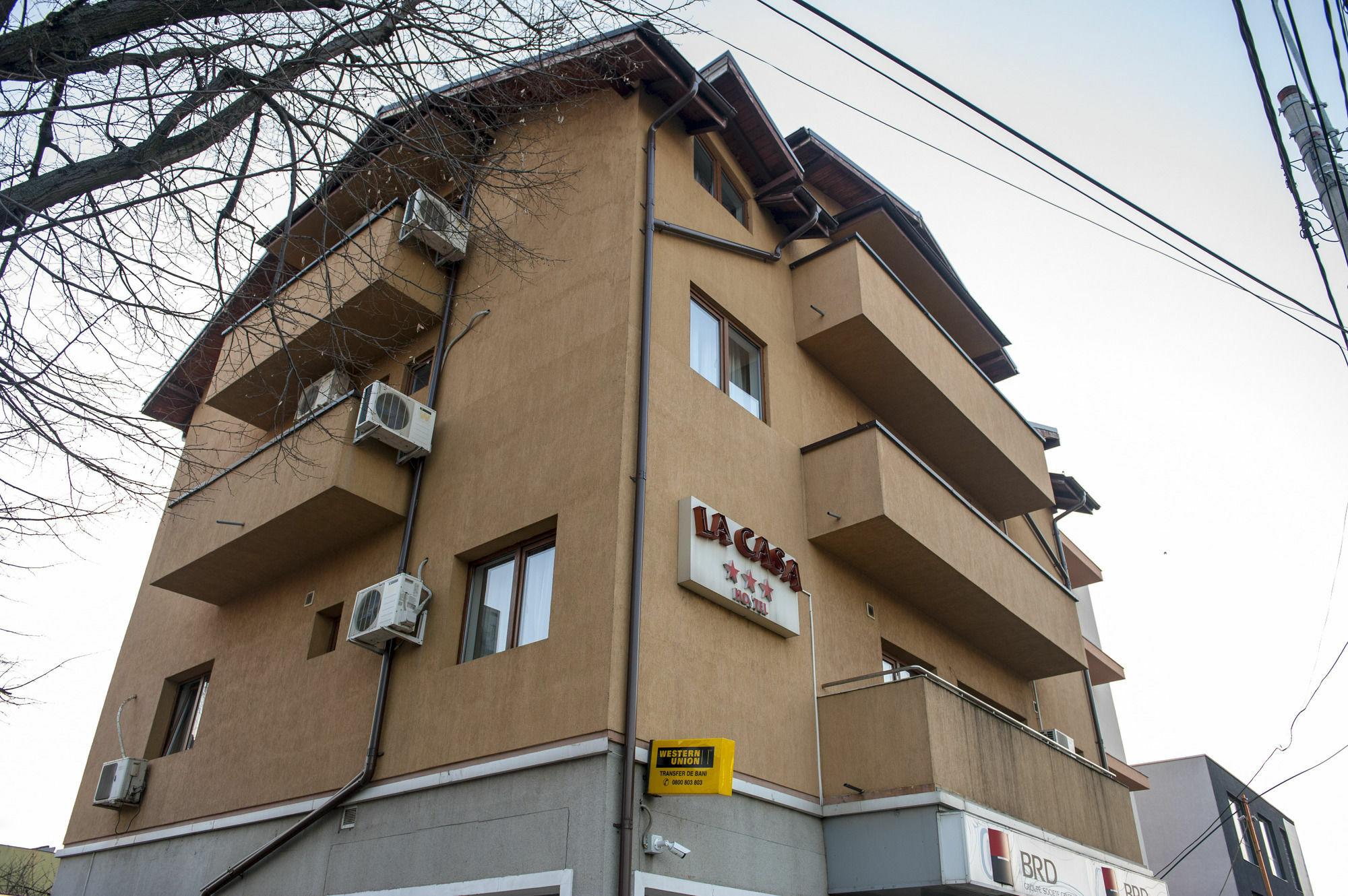 La Casa Nord Hotel Boekarest Buitenkant foto